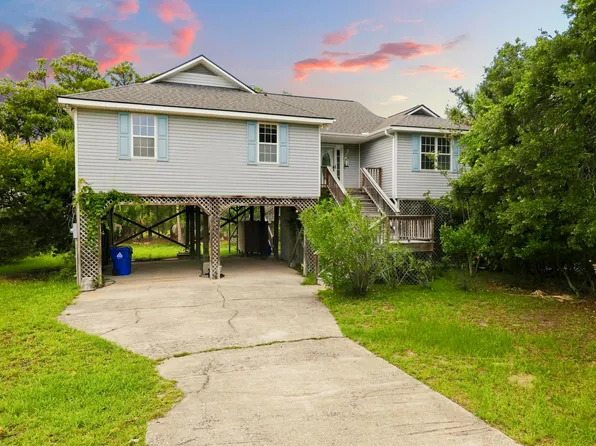514 W Beach Ct, Folly Beach, SC 29439