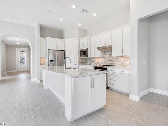 5th image of 14044 Fenwood Ct