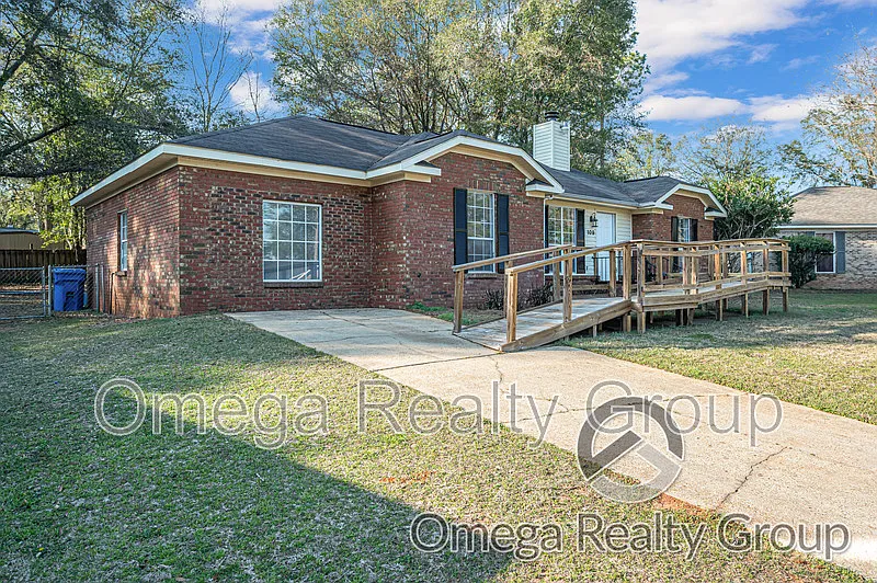 Building Photo - 109 Rambling Way