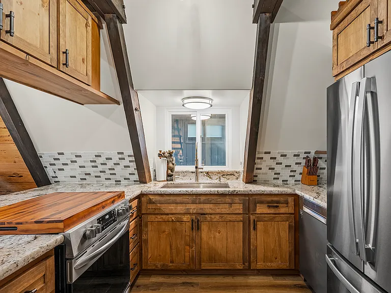 1595 Washoe Way — Photo 7