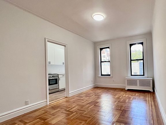 3rd image of 330 E 52nd St #65