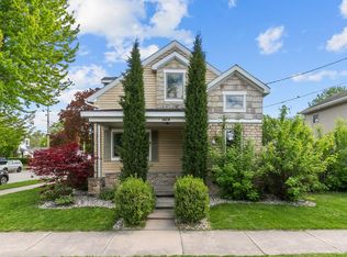 1424 N Division St, Appleton, WI 54911