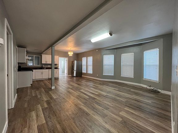 Living room opening space to the kitchen