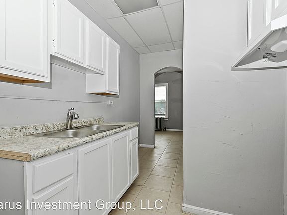2nd image of 572 Forsythe Ave APT 7