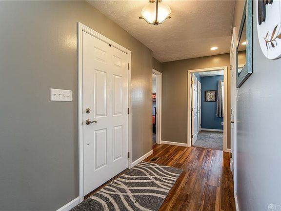 3rd image of 2576 Wyoming Dr