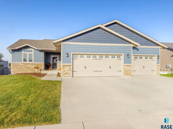 1403 Powderhorn Rd, Dell Rapids, SD 57022