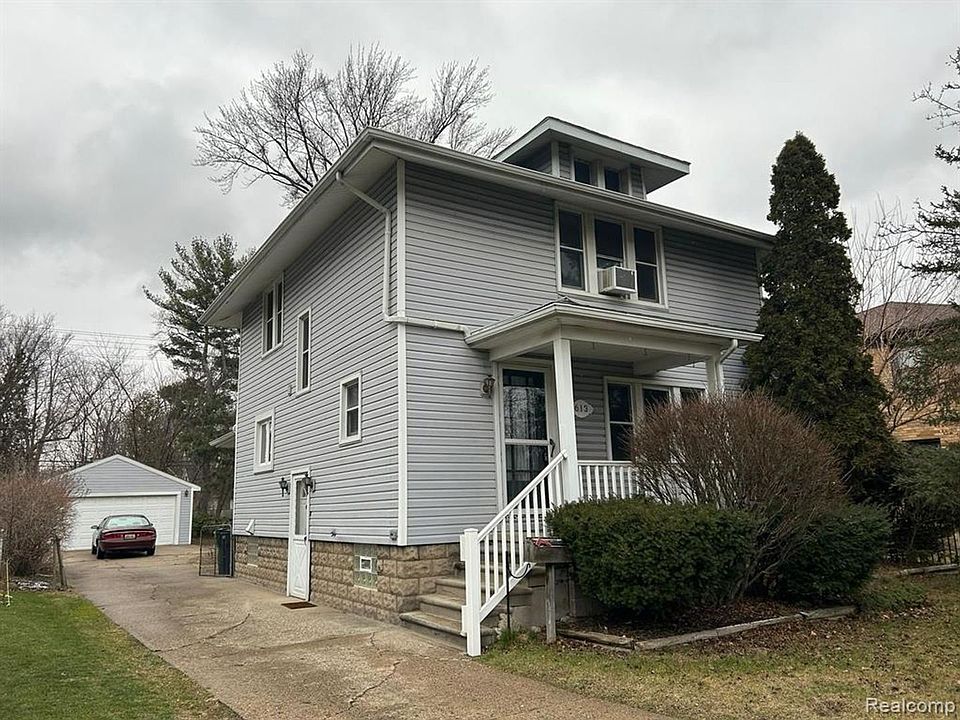 1st image of 613 E Lincoln Ave