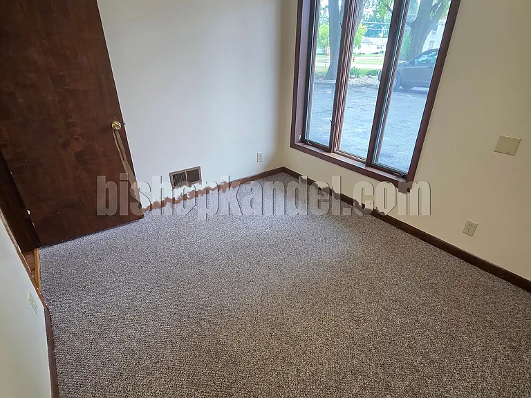 1000 Crystal Ave #1000 — Photo 9