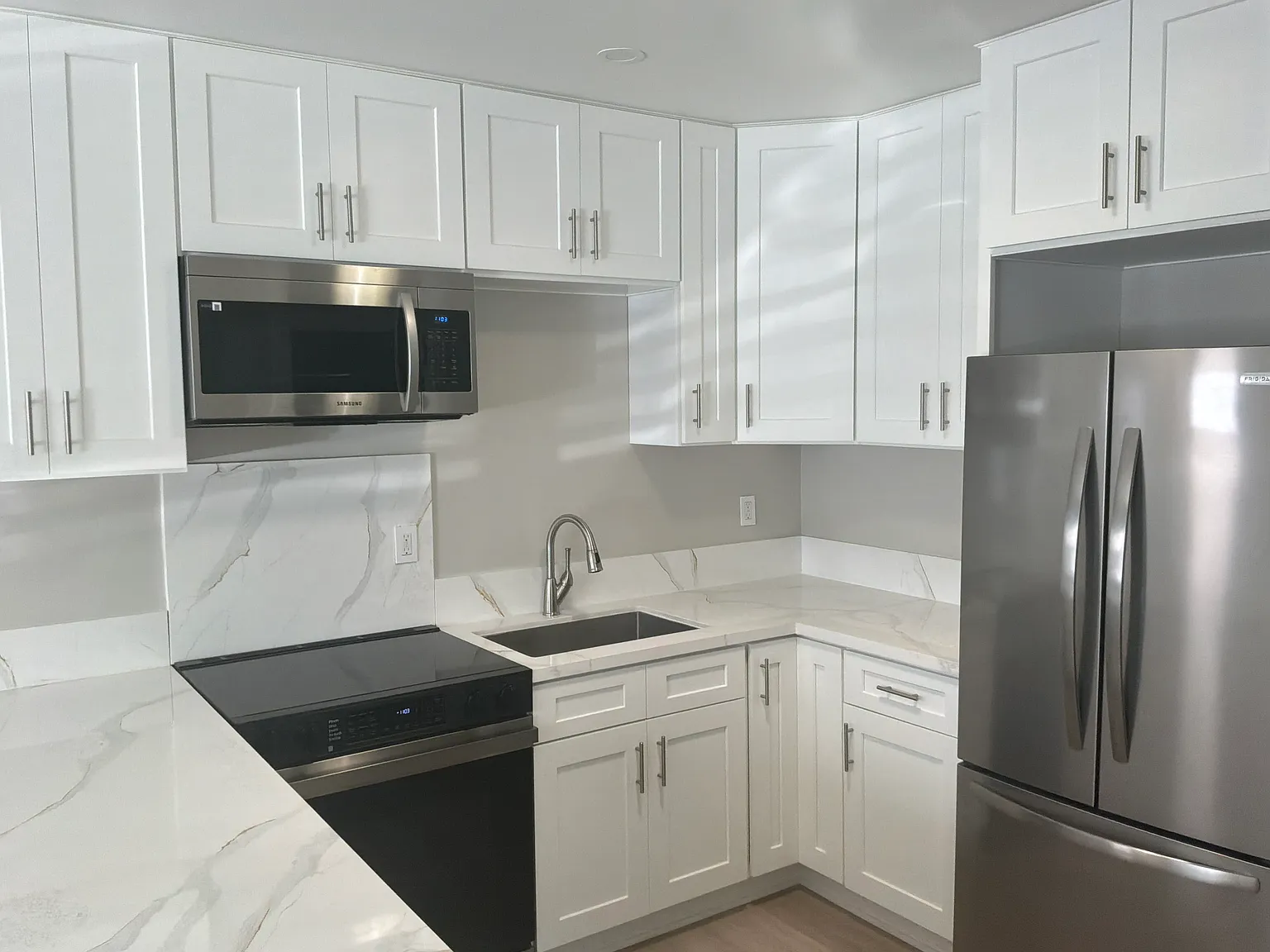 Studio, 400 sqft, $1,695 — Photo 2