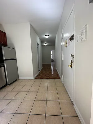 Rented by Peter R. Hungerford, LREB | media 21