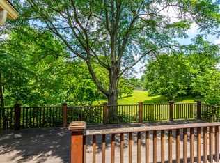 2301 The Woods Ln, Lexington, KY 40502