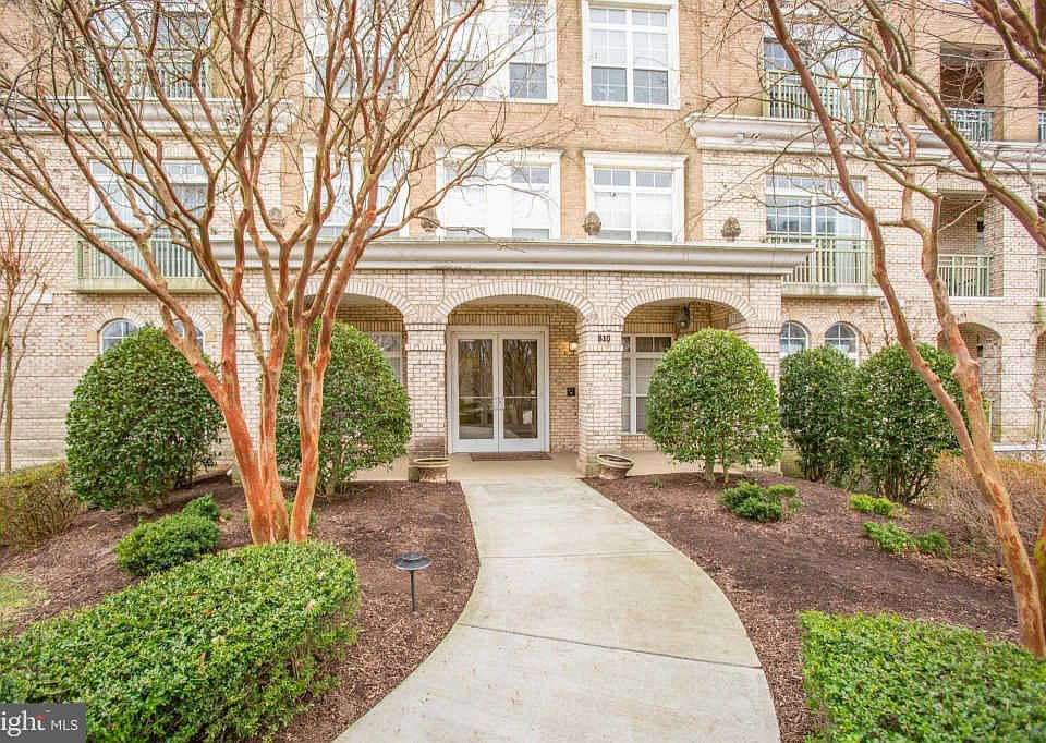 1st image of 810 Belmont Bay Dr APT 106