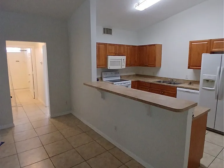 1030 Hancock Creek South Blvd #204 — Photo 3