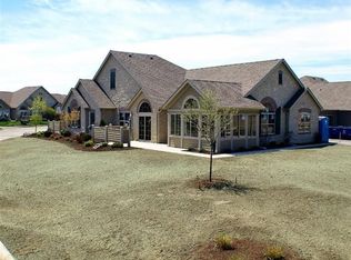 2779D Canterbury Cir, Port Clinton, OH 43452