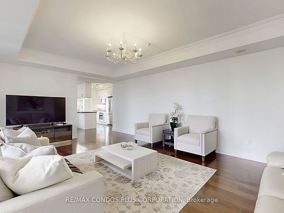5th image of 35 Balmuto St Unit 3302