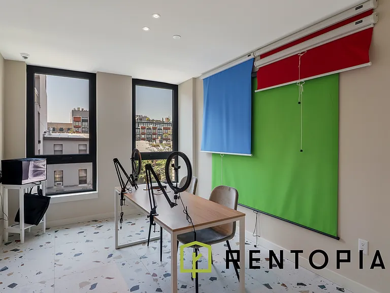 130 Hope St #203N — Photo 14
