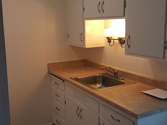 5th image of 705 Bidwell St APT 06