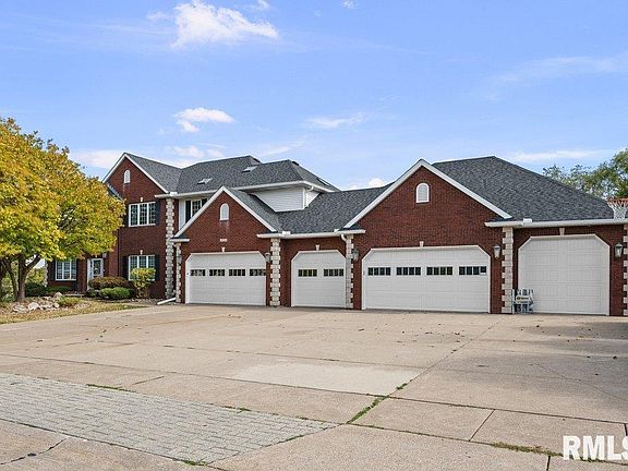 2nd image of 2924 E 45th Ct