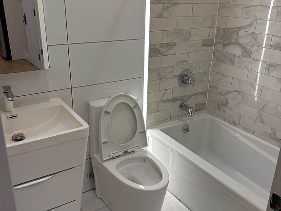 4th image of 200 Clifton Pl #2A