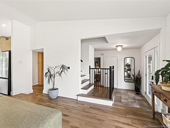 4th image of 38 Kirton Ct
