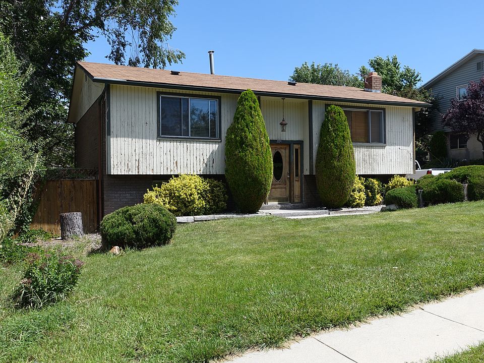 1st image of 1119 E Violet Dr
