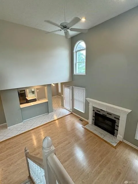 4 bed, 2.5 bath, 2530 sqft, $2,995 — Photo 3