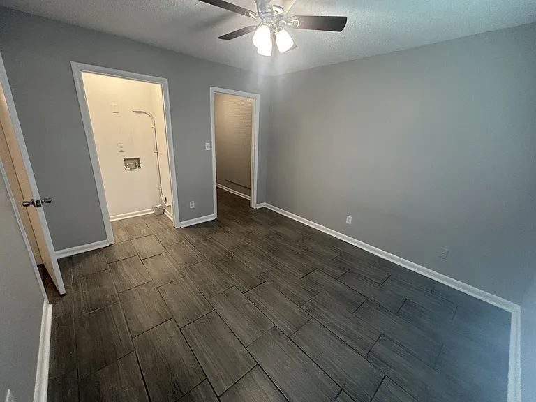 3422 Glen Park Cir NW #B — Photo 9
