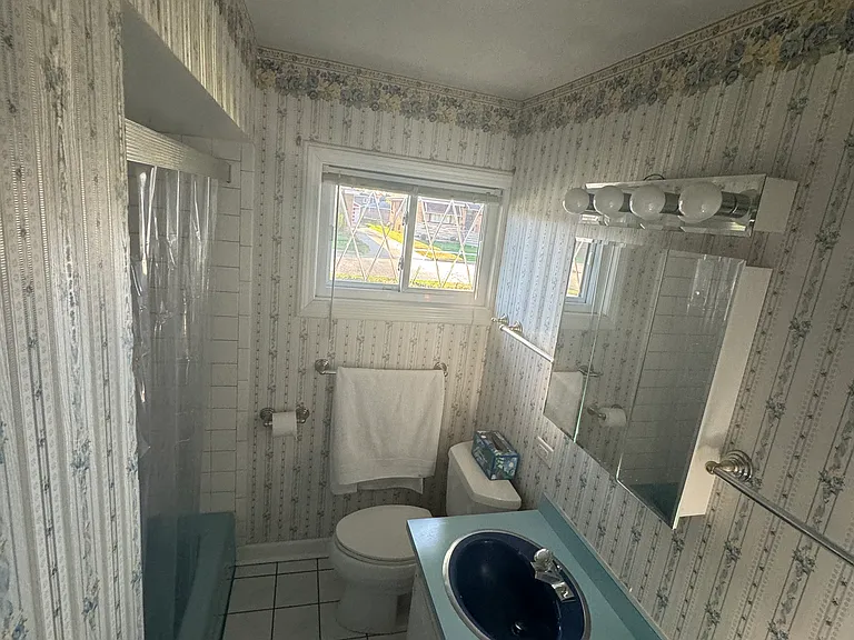 8920 Mason Ave — Photo 17