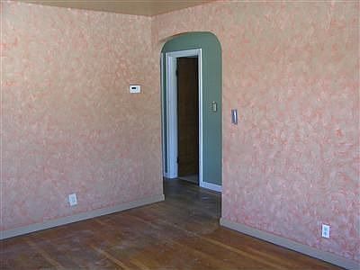 4th image of 69 Howard St