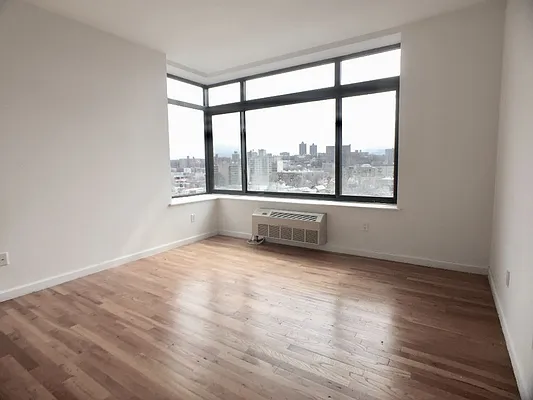 Rented by Sovereign Associates | media 60