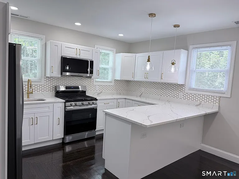 31 Atwater Ave #E — Photo 3