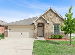 400 Sandhurst Dr, Crowley, TX 76036