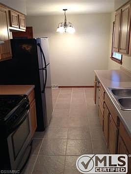 4th image of 717 Sanwood Dr