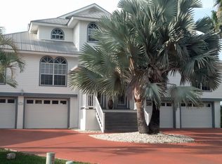 21510 Indian Bayou Dr, Fort Myers Beach, FL 33931
