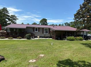 504 Fathom Ct, Hampstead, NC 28443