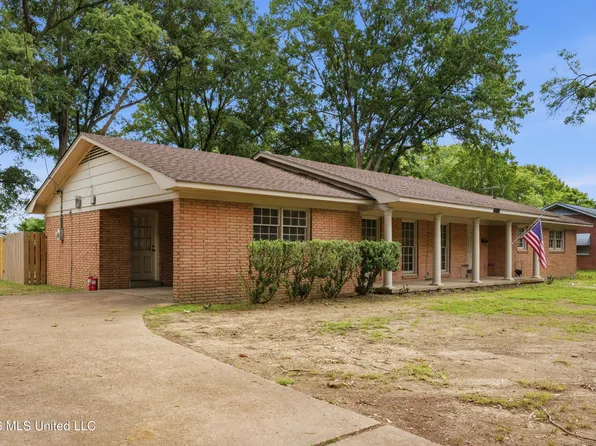 204 Porter St, Senatobia, MS 38668