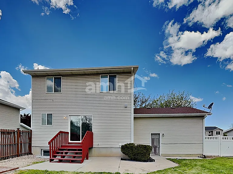 1738 N 2275 W — Photo 21