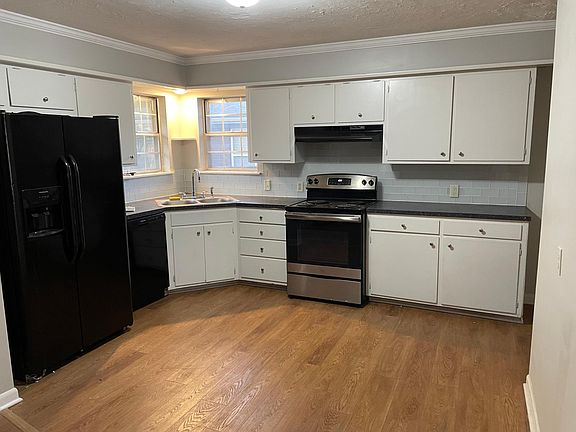 fridge does not stay with property