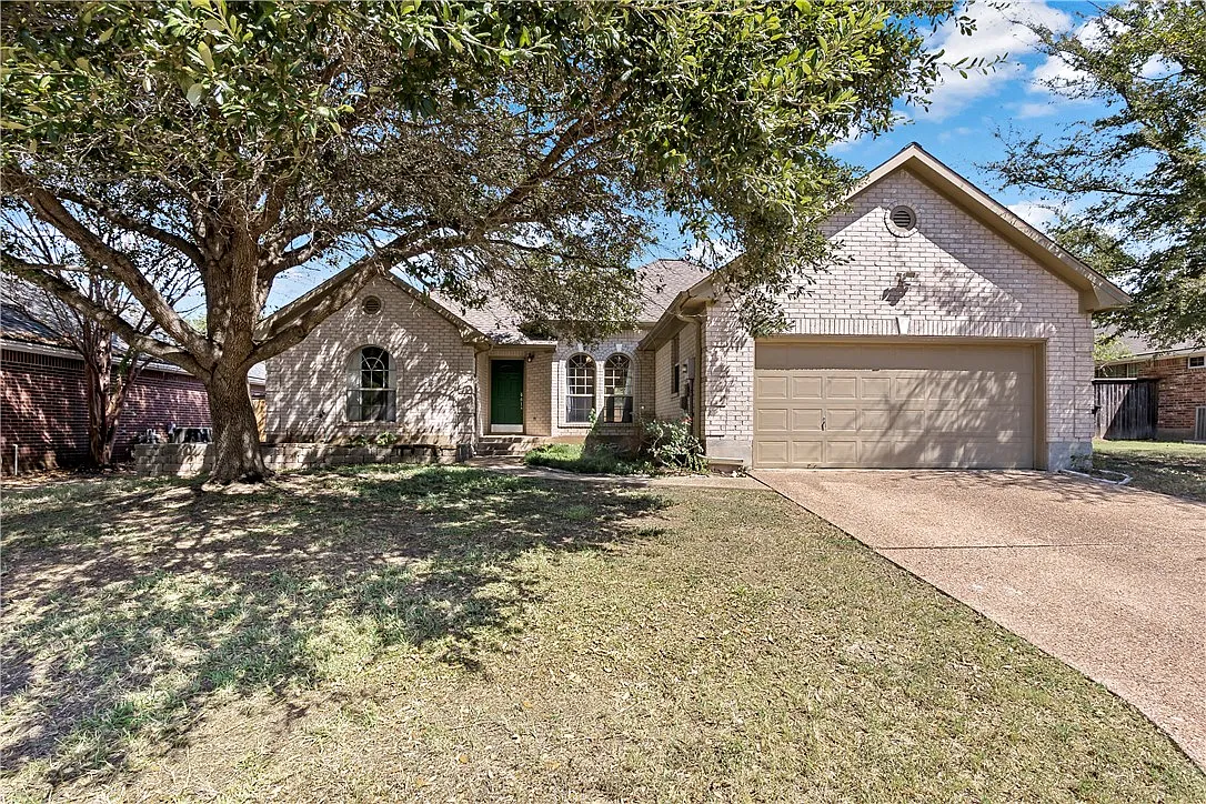 3 bed, 1732 sqft, $2,100 — Photo 1