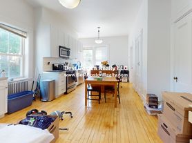 41 Laurel St, Somerville, MA