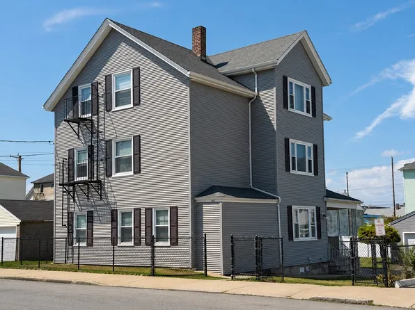90 Aetna St APT 1, Fall River, MA 02724