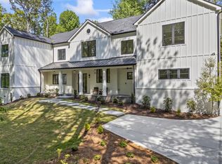 4785 Longchamps Dr, Sandy Springs, GA 30319