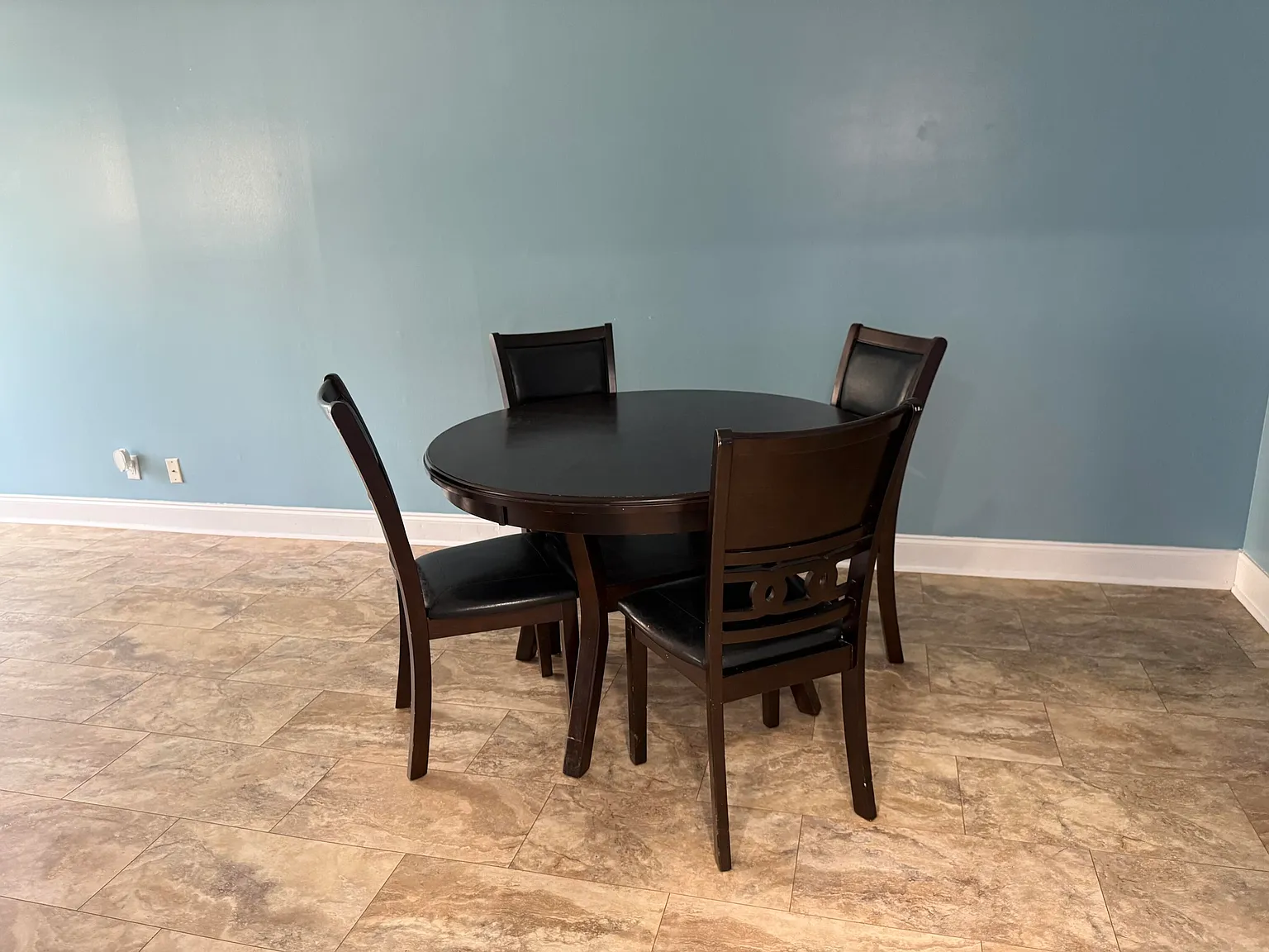 1 bed, 1.5 bath, 725 sqft, $1,375 — Photo 4