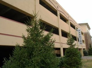 100 S Kirkwood Rd APT 202, Kirkwood, MO 63122