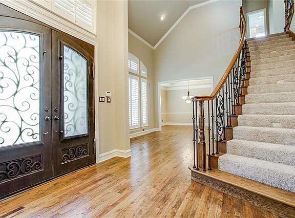 4th image of 610 Twin Creeks Dr