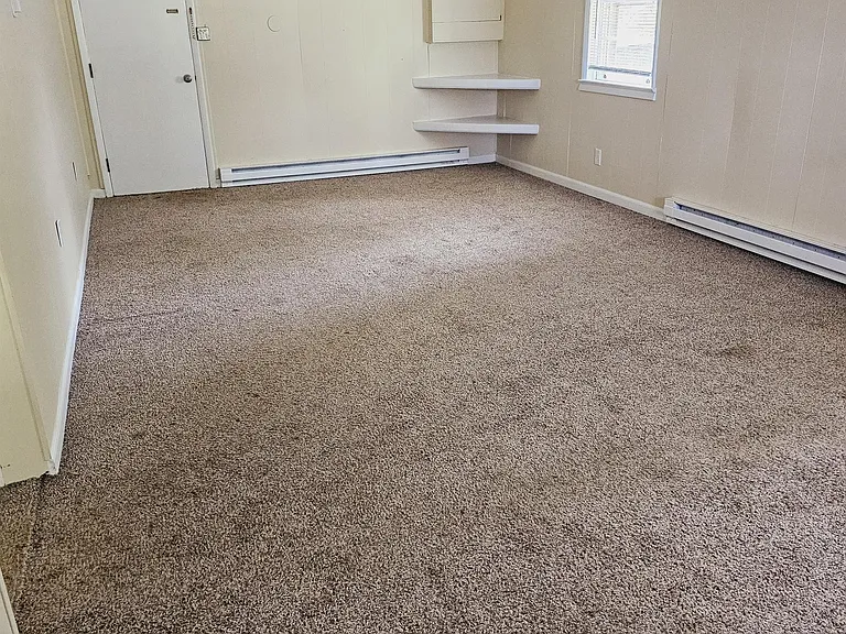 222 Walker St — Photo 2