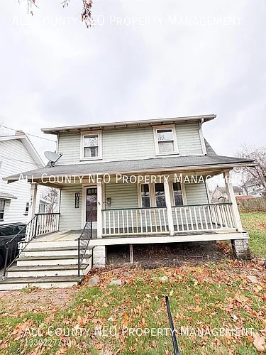 1051 Brown St Photo 1
