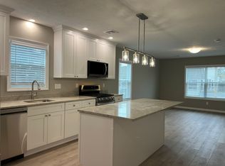 580 Elm St #4, Woonsocket, RI 02895
