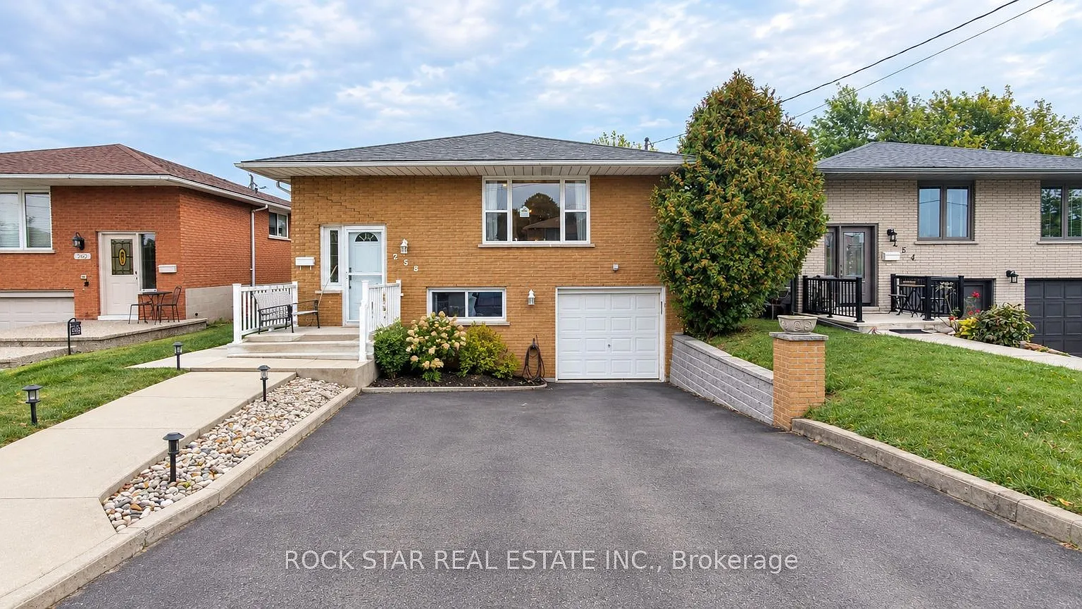 3 bed, $2,350 — Photo 1