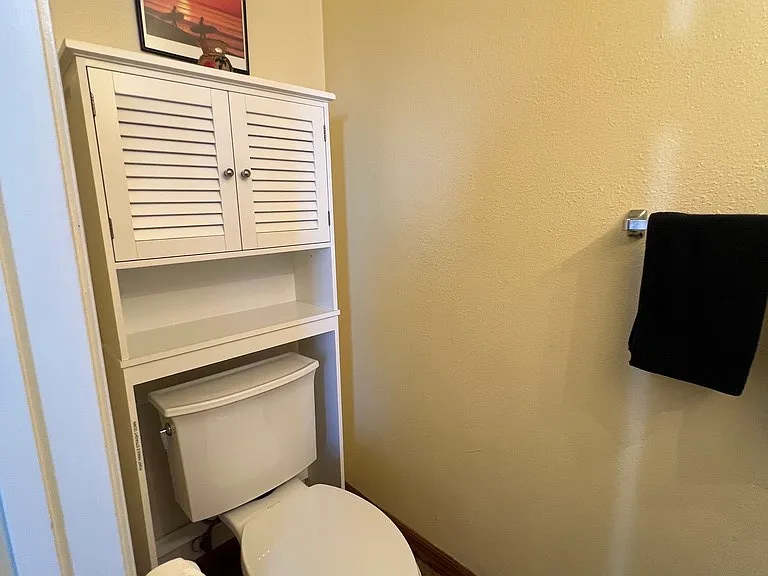 1111 Seacoast Dr #17 — Photo 16